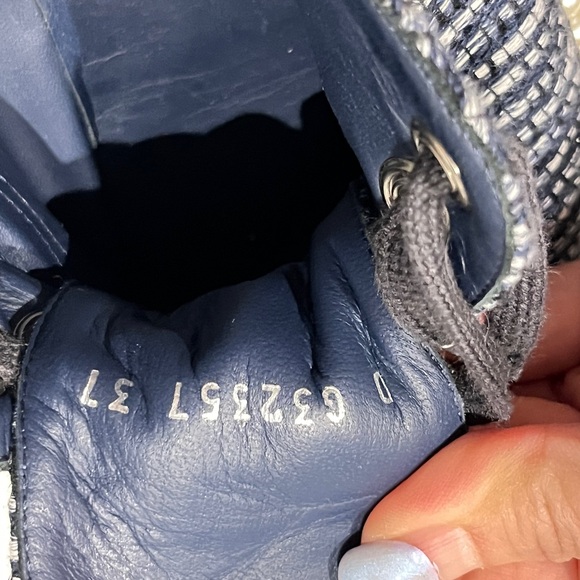 Chanel pearl shoes - Picture 7 of 13